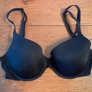 *NEVER WORN* Victoria's Secret T-Shirt Lightly Lined Demi Bra - Black 34D